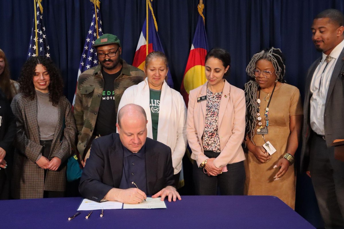 GovofCO's tweet photo. “Colorado is a state of entrepreneurs and small business people, and we should get the government and HOAs out of the way and let people succeed. Now your HOA won't be able to prevent you from running a home-based business in Colorado and our state is even more friendly for small businesses. So today, I was proud to sign  a new bipartisan law, Operation of Home-Based Businesses, sponsored by Representatives Jenny Willford and Ron Weinberg, and Senators Jim Smallwood and Tony Exum into law. “

I also signed the following bills into law:

HB24-1267 Metropolitan District Covenant Enforcement Policy, sponsored by Representatives Iman Jodeh and Jennifer Bacon, and Senators James Coleman and Chris Hansen

HB24-1098 Cause Required for Eviction of Residential Tenant, sponsored by Representatives Javier Mabrey and Monica Duran, and Senators Julie Gonzales and Nick Hinrichsen