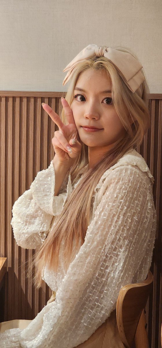 ESUOHSNSD's tweet image. FLORIAのスミとしての最後の姿。またどこかで会えることを願ってます💫😊
#FLORIA #플로리아 #수미