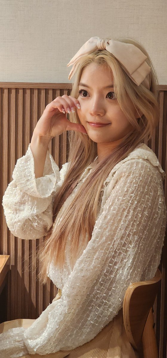 ESUOHSNSD's tweet image. FLORIAのスミとしての最後の姿。またどこかで会えることを願ってます💫😊
#FLORIA #플로리아 #수미