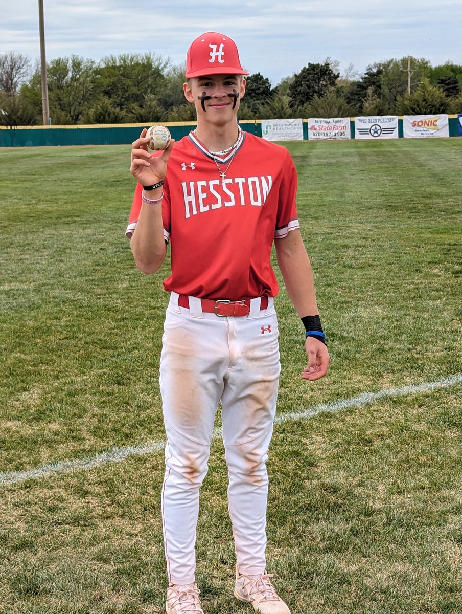 @GunnarLewis8 doubled on a hard grounder down the 3rd base line in his 2nd AB in Game 1 vs Lyons/Sterling today for his 100th career hit, a first for our program.