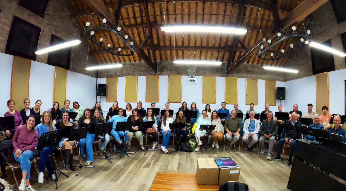 Esteve Nabona (@estevenabona) on Twitter photo Hi ha millor pla per un divendres vespre que assajar amb un dels cors de referència del nostre país? Moltes gràcies <a href="/Polifonicap/">Polifònica Puig-reig</a> per la vostra música. I moltes gràcies a l’associació <a href="/MessiesBcn/">Associació Messies Participatiu de Barcelona</a> per fer-ho possible. #musicals <a href="/albertguinovart/">Albert Guinovart</a> Hi ha millor pla per un divendres vespre que assajar amb un dels cors de referència del nostre país? Moltes gràcies <a href="/Polifonicap/">Polifònica Puig-reig</a> per la vostra música. I moltes gràcies a l’associació <a href="/MessiesBcn/">Associació Messies Participatiu de Barcelona</a> per fer-ho possible. #musicals <a href="/albertguinovart/">Albert Guinovart</a>
