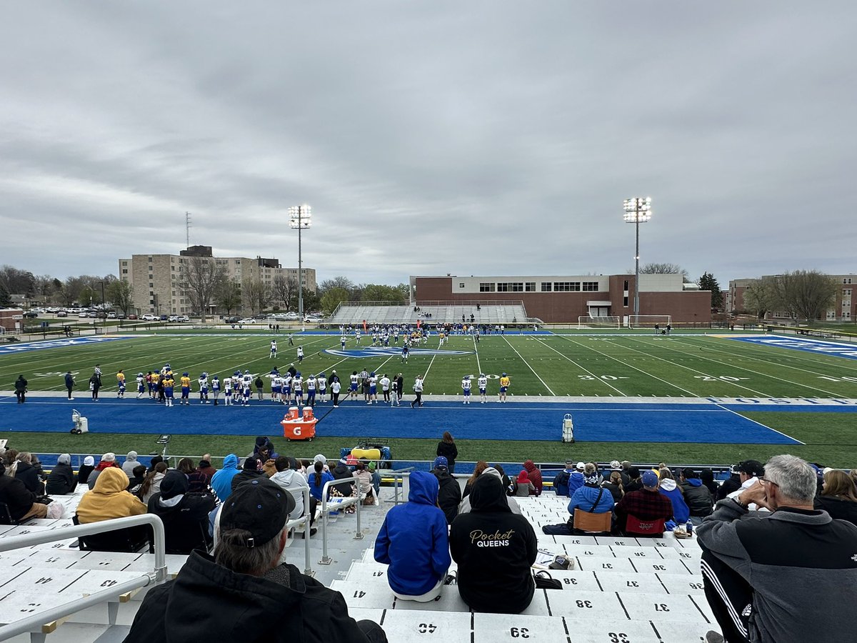 Always love visiting the shittiest home I own. Foster field will always be the proudest property GIPS owns; aside from the KHS Football team of course. Who would have known that owning a bunch of fucktards would mean so much? #wok <a href="/KHSRowdies/">KHS Rowdies</a> @barstoolisland1