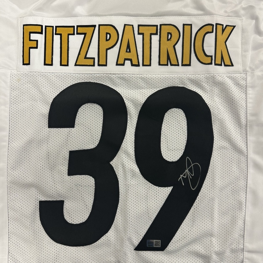 Friday night giveaway! Let's give one lucky #Steelers fan a signed Minkah Fitzpatrick jersey! To be eligible you must be following: @steelernation @TotalSportsEnt @anthonyghalkias Then RETWEET this post. Winner announced on Sunday! *will not DM winners-dont be scammed*