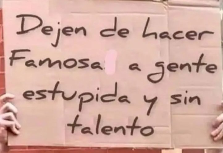 NEREAG1982's tweet photo. Kike Calleja ha basado su vida profesional en meter mierda y no informar absolutamente de nada.
Ahora en Supervivientes ha echo exactamente lo mismo.

#DeViernes https://t.co/11yY1c9F7x