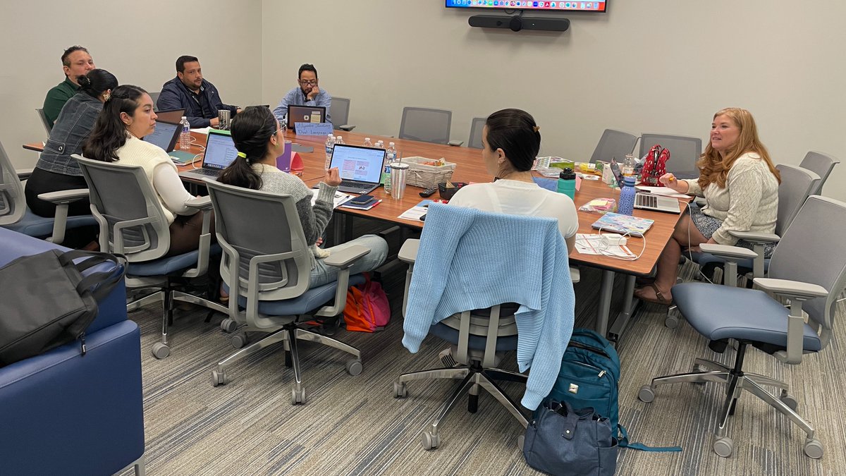 jomassoth's tweet photo. #CCSDualLanguage teachers learn, discuss & plan vocab strategies. Always so much to learn with Dr. Bivins! (TY @dramandamoran for sharing your 🎂!) #UnChatham #OneChatham https://t.co/uId4JFpgAn