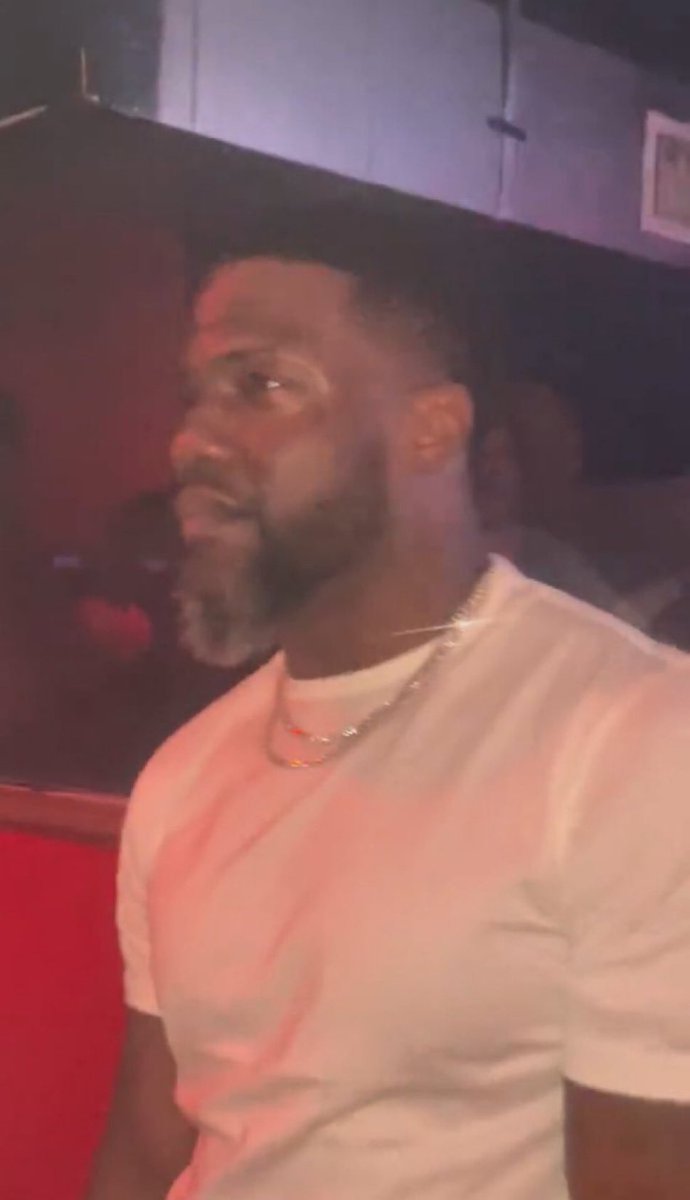 JAYDANOTPINKETT's tweet photo. DJ: WHERE ALL MY AFRICANS AT?!

“E DON CAST LAST LAST NA EVERYBODY GO CHOP BREAKFAST SHAYOOOO” https://t.co/iFebaUEjvr