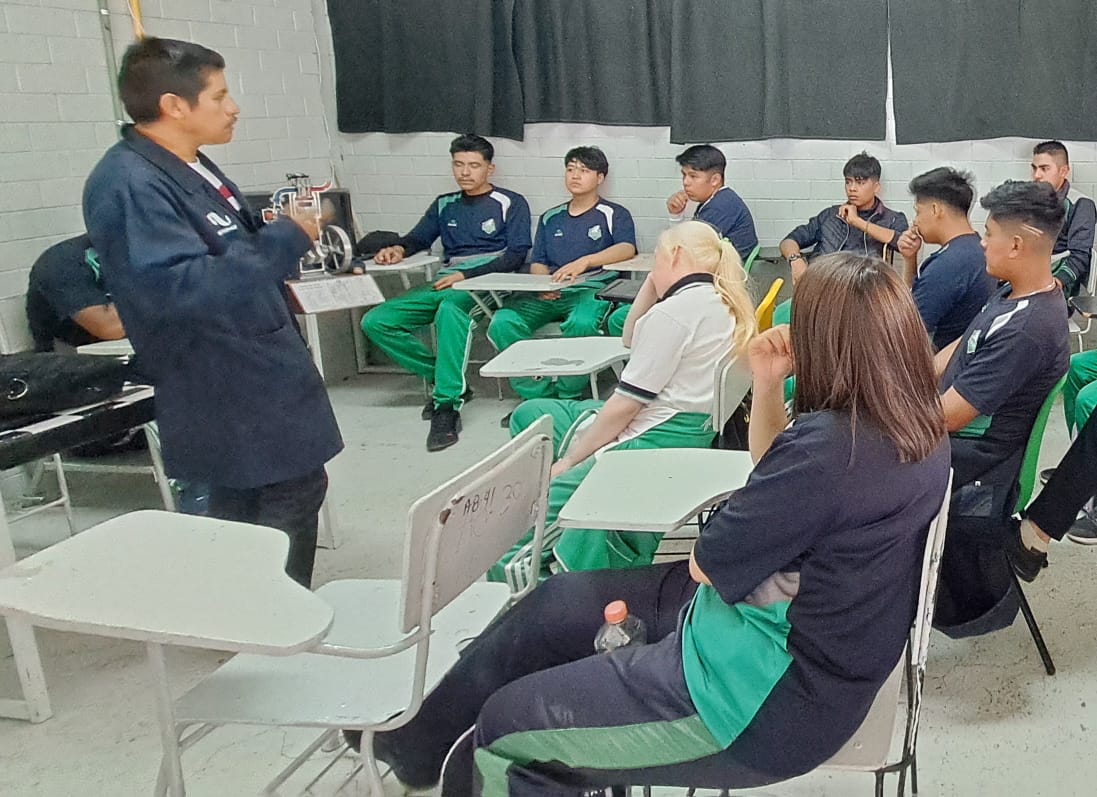 CemVillaVict's tweet photo. Se realizó la actividad de “Fortalecimiento de mí yo interior” con el propósito de dar seguridad y motivación a los estudiantes del modelo de formación dual y complementando su formación académica.

#ApasionadamenteCONALEP https://t.co/djyXcjI8UM