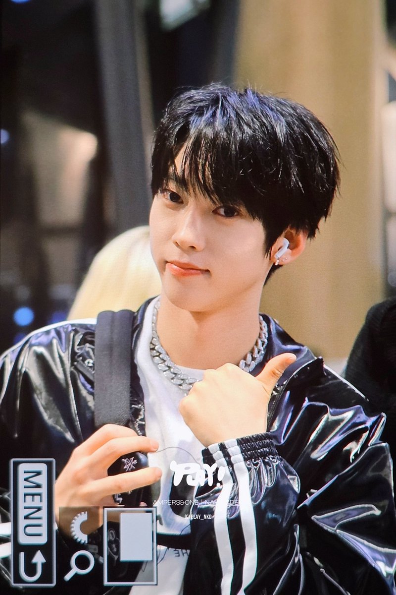 play_nkd's tweet photo. 240420 ICN 출국 🫶🏻
#앰퍼샌드원 #AMPERSANDONE 
#KAMDEN #나캠든 #나두빈 https://t.co/jL7hlNDPIf