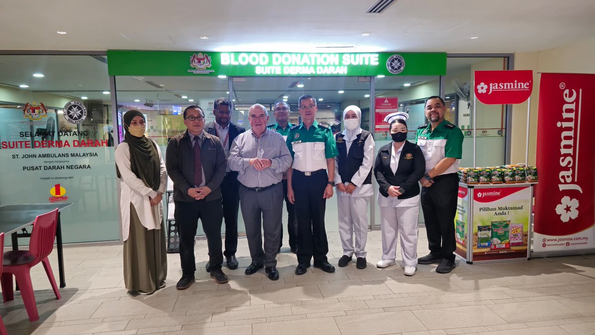 SJAM has a great collaboration with the Malaysian government blood transfusion service. Together providing blood donation clinics in public places, such as this one in KL’s largest shopping mall. This is a very successful initiative with an uptick in blood donations @StJohnINTL