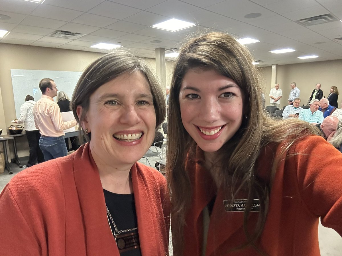 Twinning with Deputy House Democratic Leader Rep. @AlexisSimpsonNH at today’s spring caucus retreat 🧡

It was a great day reflecting on our progress and the results we’ll continue to deliver for hardworking Granite Staters! #NHPolitics