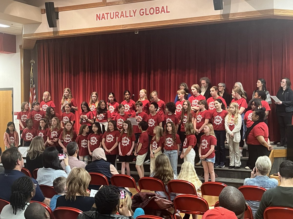 The UES Choir sounded amazing tonight performing six songs alongside some of our orchestra students and members of the Bloomington UU Choir. Mrs. Courtney’s work with the choir is music to our ears! #NaturallyGlobal @MCCSC_EDU #ILoveMCCSC