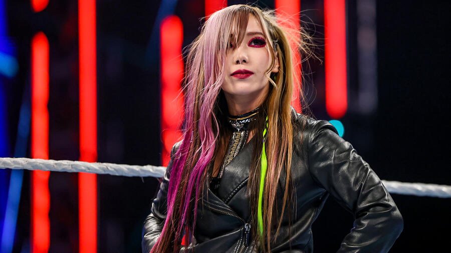 Guys hear me out.

Since there are rumours for Kairi to get a strong single’s push, let her win the MITB and cash it on Bayley! 

Let her reign all the way through WrestleMania.

Then, the triple threat match would be upon us: Asuka vs Kairi vs Iyo at Mania for the WWE Women’s