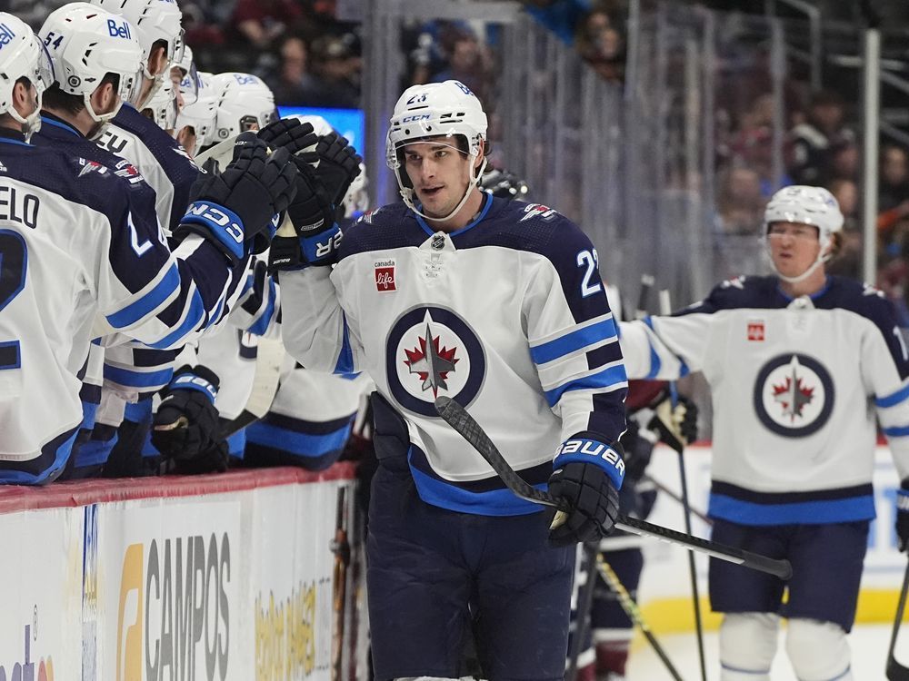 Streaking Jets prepare for playoff clash with star-studded Avalanche ottawacitizen.com/pmn/sports-pmn…