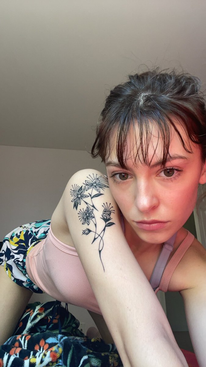 donewithxtwitte's tweet photo. Becca4may snap:) active!!
#buyingcontent
Cashapp-throne-Revolut
#sellingcontent #findom #expensivegirl https://t.co/KWauveD7Wz