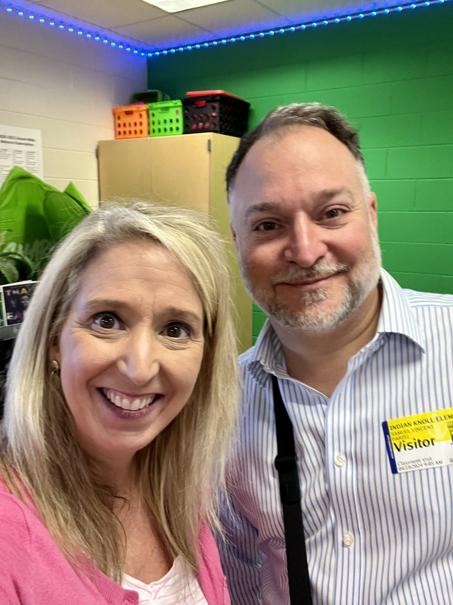 KristenBrooks77's tweet photo. ๐ฉ๐ผโ๐ซ๐จ๐ปโ๐ซThere is no better learning opportunity in schools than #Collaboration When my #forEDU friend @SamuelParisiEdu collaborates with me on 2nd grade #ClipsApp in my Tech Lab @IndianKnollES itโs a gold ๐day! @CherokeeSchools #EarthDay #EarthDay2024 https://t.co/fa52VQstsb