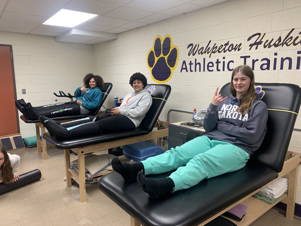 purplescooter40's tweet photo. Recovery Day!
#trackandfield #premeet https://t.co/FS1EEnf2An