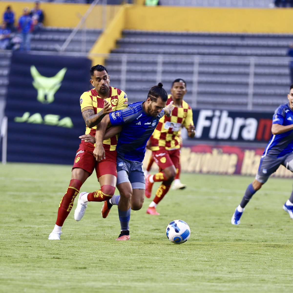 ⏱ 90+9’ ST Final del Partido   

#Aucas 3 🆚 1 #CSE
⚽ Jeison Medina y Luis Cano x2 / Jaime Ayoví (pen.)

#PorEmelec 🤜🏻🤛🏻⚡