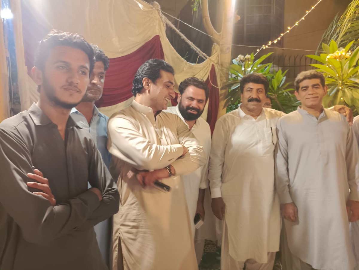 Attended Eid Dawat Hosted By @WahajAKofficial Along With General Sec PPP Sindh @WaqarMehdiPPP1, Chairman Town Chanesar @FGhani22 , Chairman Town Safoora @RashidKhaskhele , @ShoaibMirzaa ,@RaufNagori,@IqbalSandh @HaiderkhanPYO & Others Was Also There. @SaeedGhani1 @JunaidSaleemJD