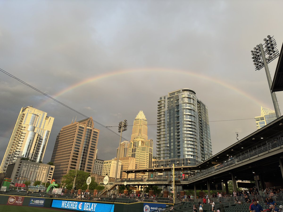 troygilroy30's tweet photo. @KnightsBaseball the rain is coming to an end and ready for some #cltknights baseball https://t.co/4PlrM2lb99