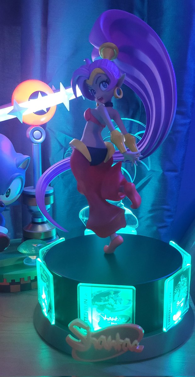 RGXSuperSonic's tweet photo. My #Shantae 20th Anniversary statue finally arrived from #LimitedRun after 2 years!

#Ret2Go
#WayForward https://t.co/KDrMoCYVg7