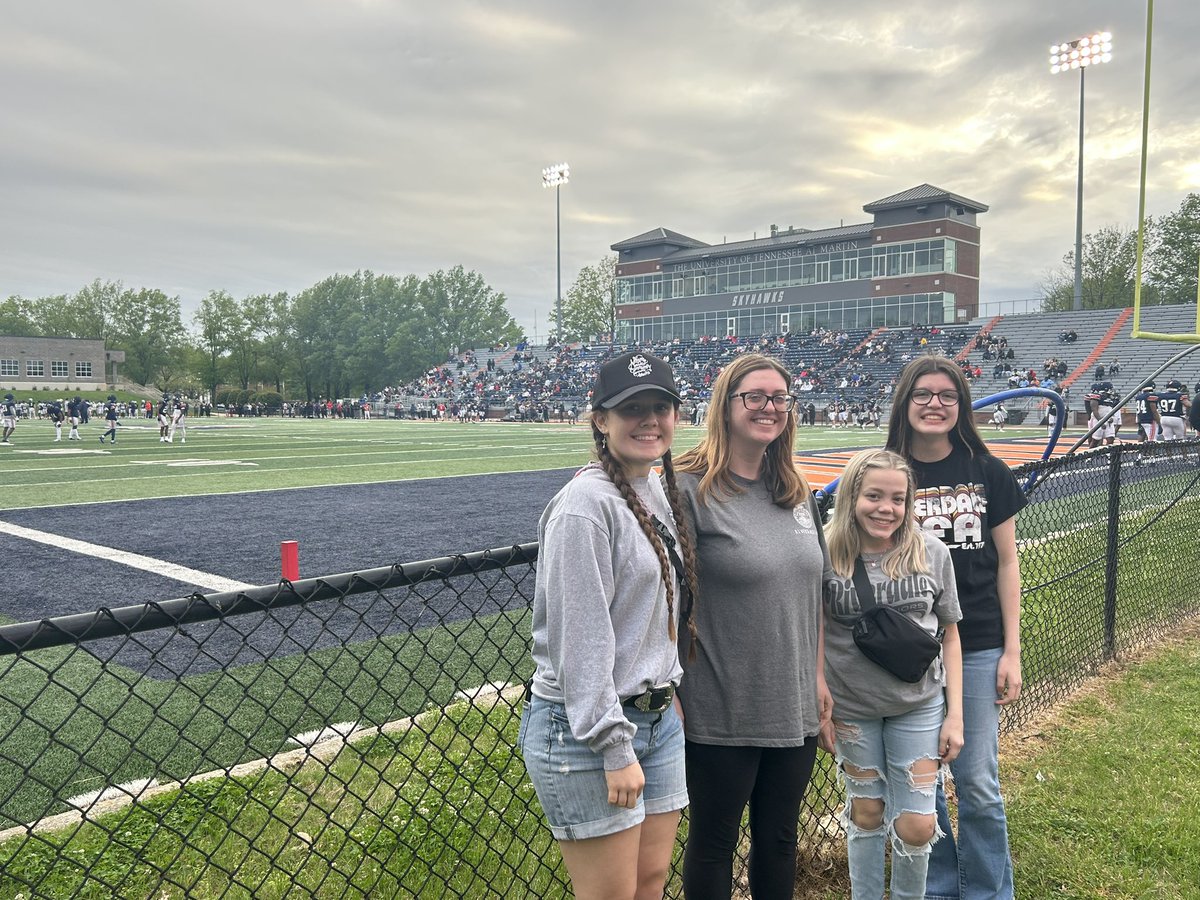 RiverdaleFFA's tweet photo. Thanks to @SkyhawkAggie for hosting us today for a campus and Veterinary Lab tour! Tonight we were invited to attend a tailgate and UT Martin’s spring football game!
@RiverdaleHighTN https://t.co/xxoFiA5QrU