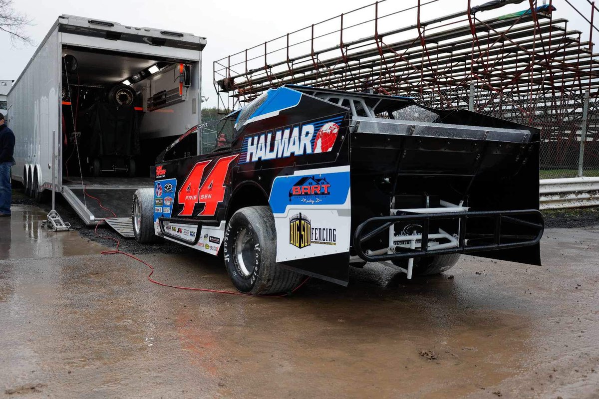 The Halmar No. 44 is ready to go at Albany-Saratoga Speedway. Hot Laps are complete, we’ll have our Heat Race then our $3,000 to win Feature.