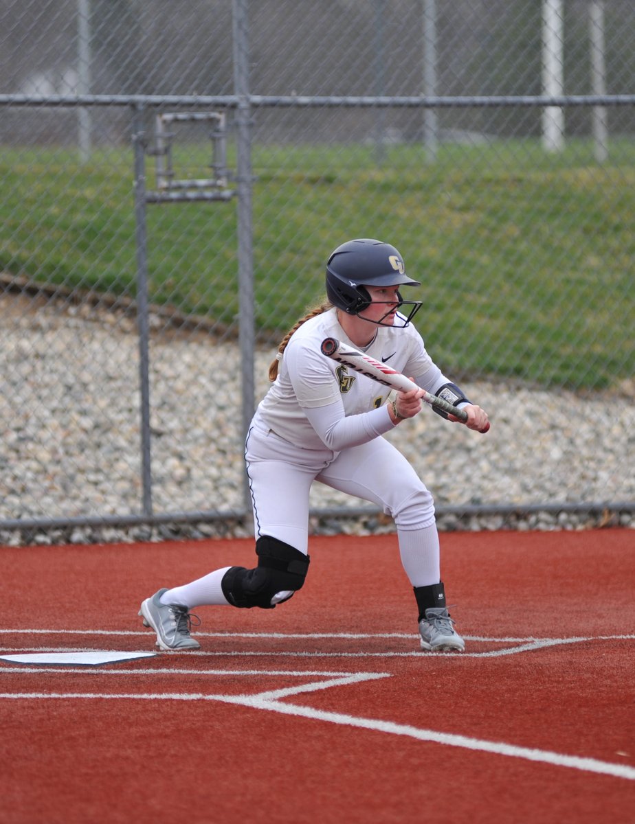 Softball opens their road trip with a split against UNOH. cugoldeneagles.com/news/2024/4/19… #TogetherweSOAR