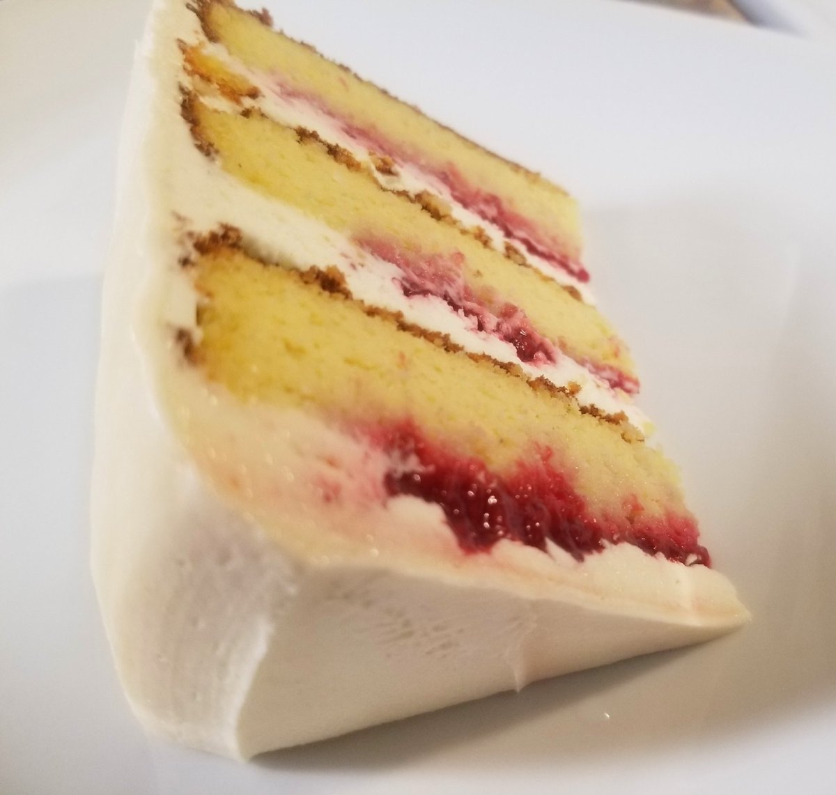 Keto raspberry mascarpone cream cake starting at just 1.1g net carbs per piece!

ketomepink.com/product/keto-r…

#keto #raspberry #mascarpone #creamcake #desserts #raspberrycake #raspberrydessert #ketofriendly #ketodiet #ketolifestyle #ketolife #lchf #lowcarb #sugarfree #glutenfree #gf