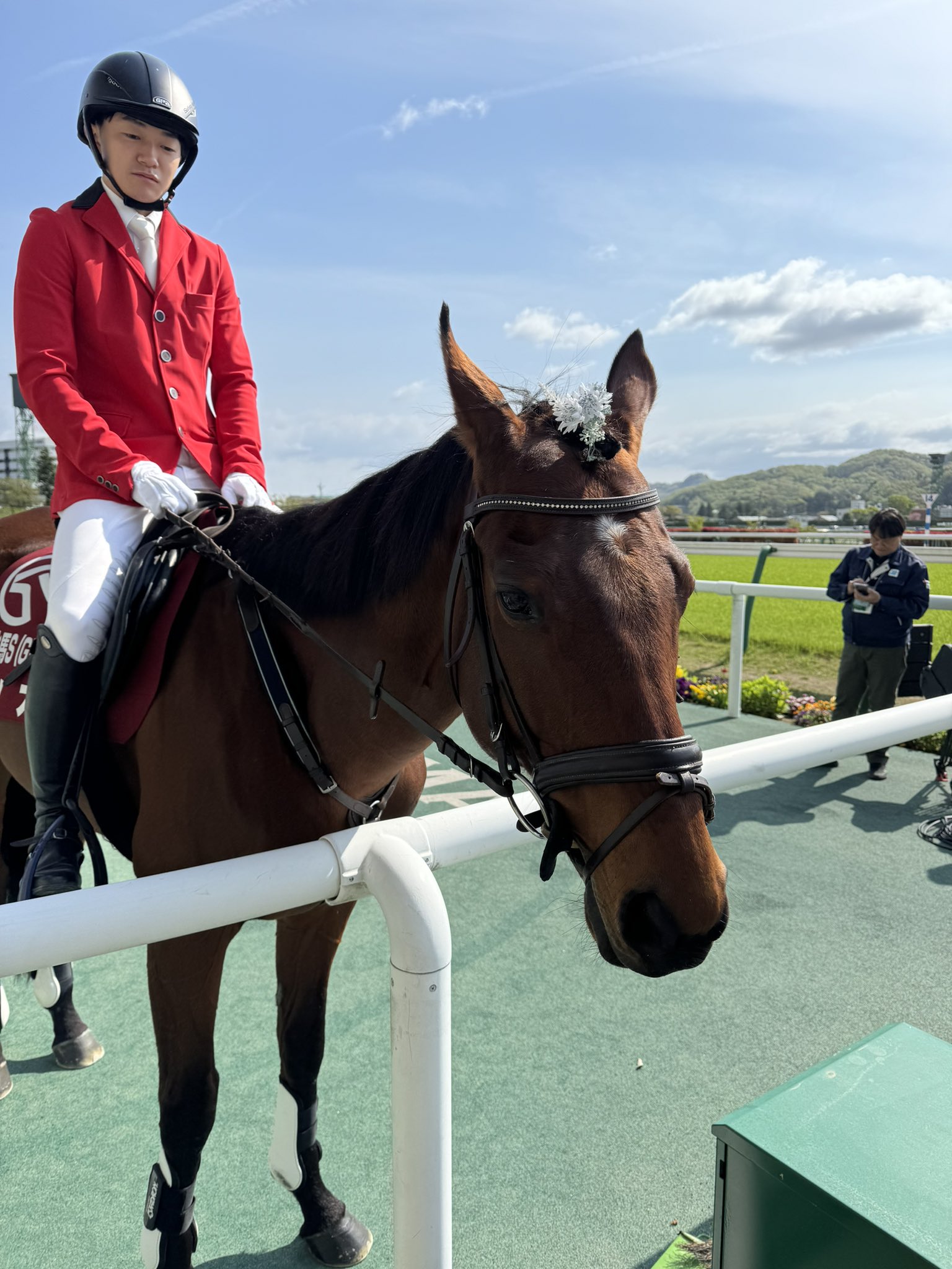 ヨシオ（福島競馬場誘導馬）デビュー戦現地馬券 ヨシオが福島競馬場で誘導馬に 「無事之名馬」を体現した