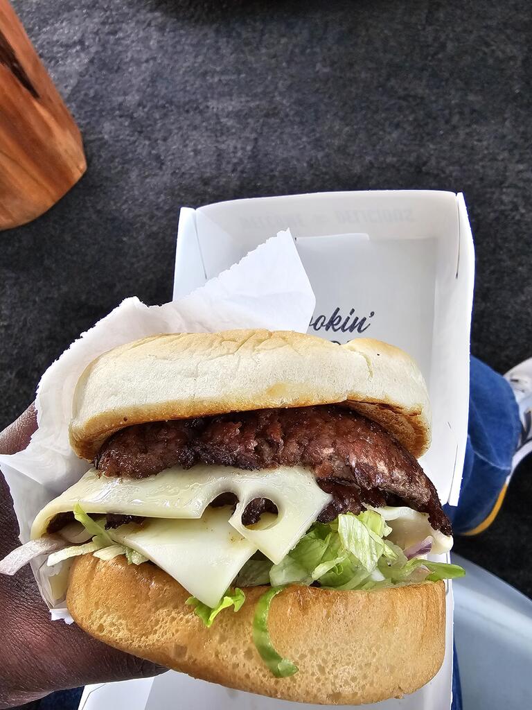 Culver's Double Butterburger and Swiss 
👉 amzn.to/3ILCEu6
#ad #foodie #burgers #cooking #fastfood #trending #sandwiches #yum #foodpoll