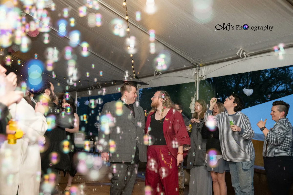 MJsPhotography2's tweet photo. Congratulations 🎉 🎉. 
Matthew and Jeremy Polk 
Rain did not dampen the joy this wedding day!

Married this past Saturday at the Inn at Diamond Woods (beautiful venue!)
 their memories!
#weddings #pnw https://t.co/kdEJWTXdsc