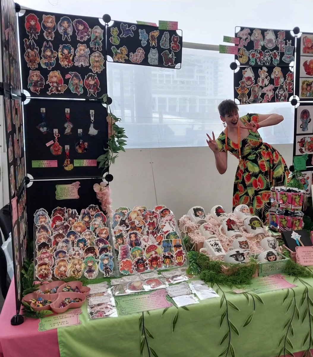 Day one of Overload is a-go. Please enjoy a <a href="/hareundies/">✨🐰Bunnyknickers @ Armageddon Expo C40🐰✨</a> photobombing my stall. We'll see you here! 🥰