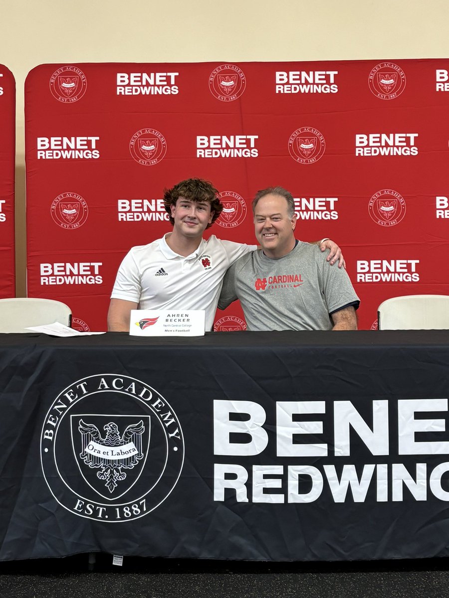 ahren_becker's tweet photo. SIGNED. ✍🏻 
GO CARDS❗️❕
@CoachSpence_NCC @CoachFehrle @football_ncc @BenetRedwingFB https://t.co/W6NB7PZKi6