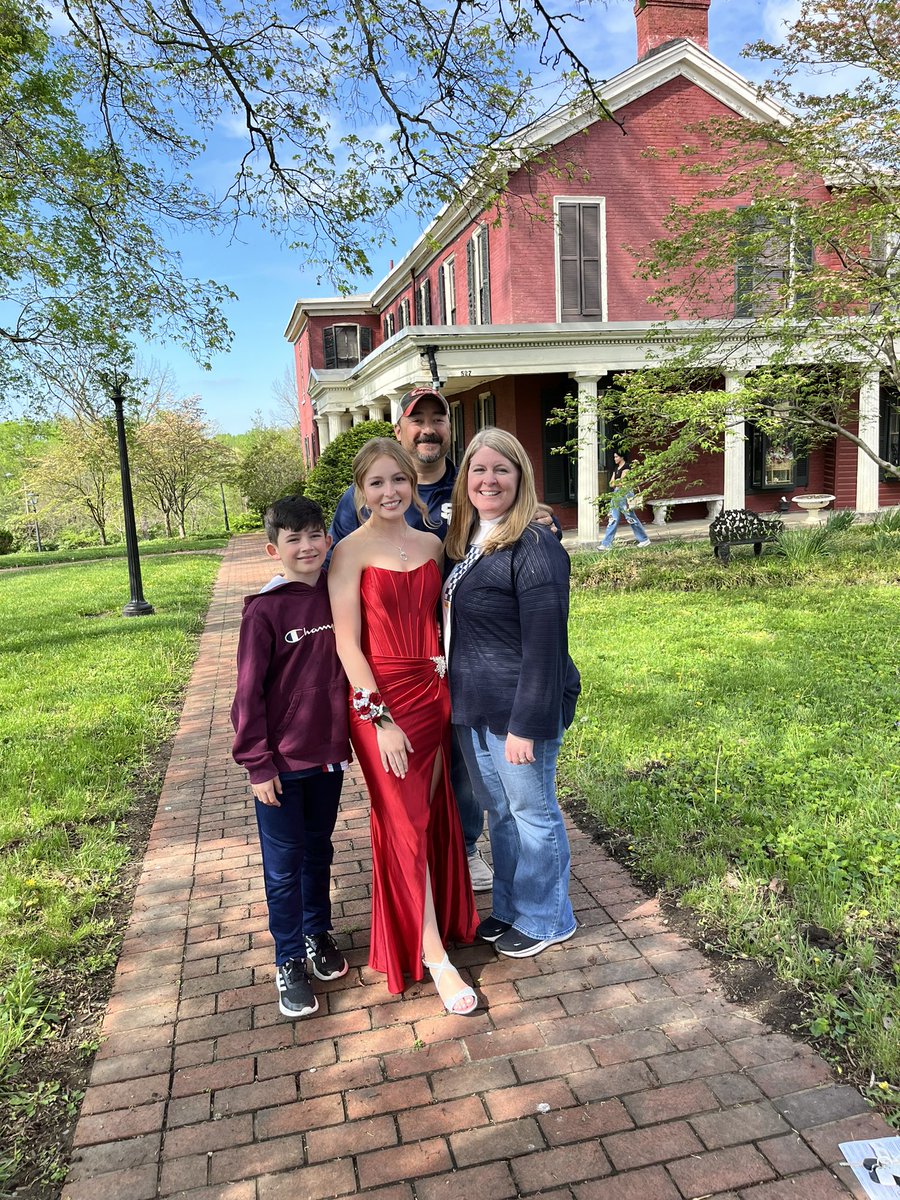 Senior Prom 2024 - Proud Momma right here! ❤️