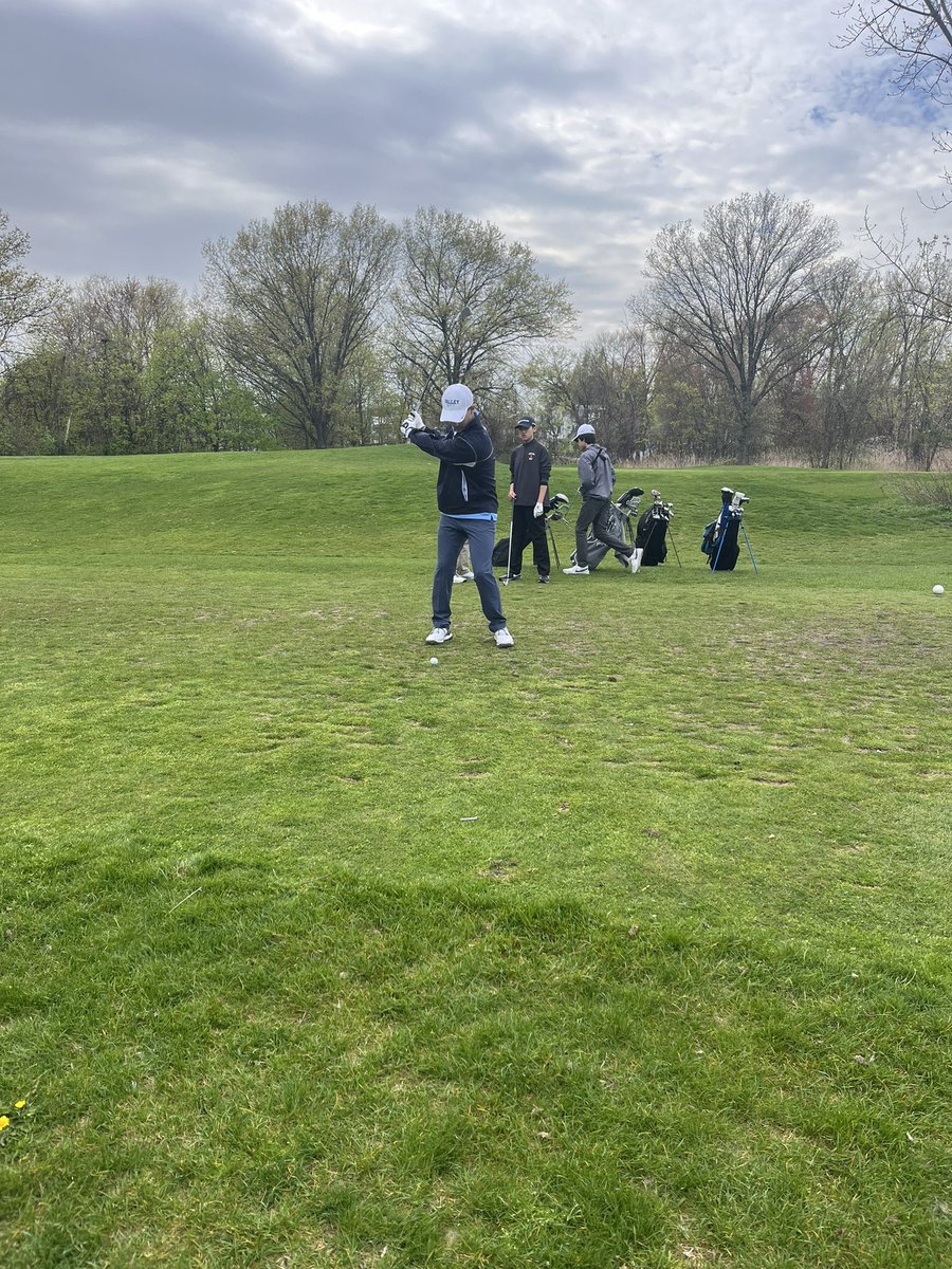 WV drops their match vs Fort Lee today at Overpeck. AJ DiAgostini lead the Indians with a 46 while Lucas Egan & Quinn Fitzsimmons added a pair of 47s. We are back in action on Monday vs Wayne Hills. @wvalleyathletic #VALLEYPRIDE #keepgrinding