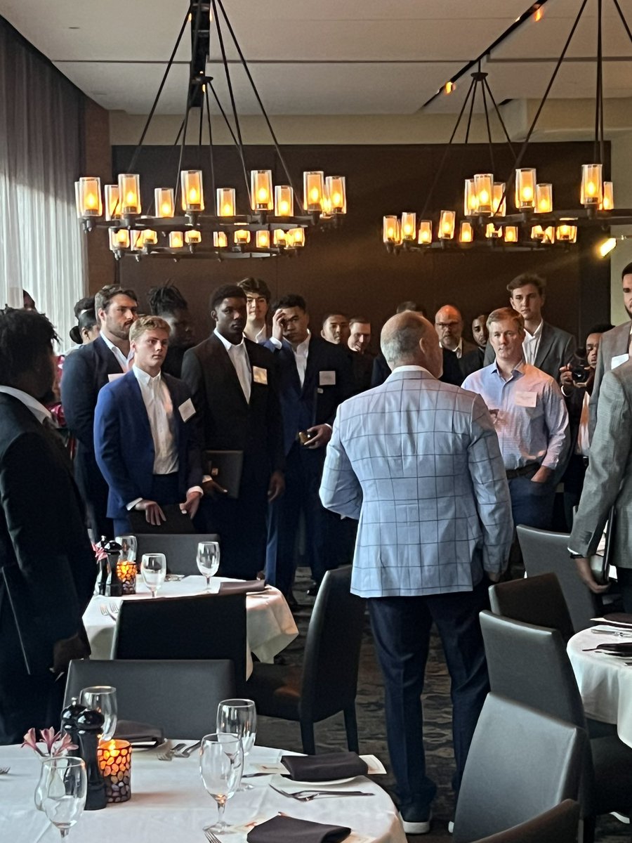 traveltravDFO's tweet photo. VIP Tour Nashville 2024. Thank you to all the companies, executives, and CEO’s that gave our student-athletes an incredible experience.  Special shoutout to VFL Brad Lampley for running point, we just changed lives 
✅Industry Insight
✅Networking 
#GBO #Govols #vols https://t.co/0jpORrCgAG