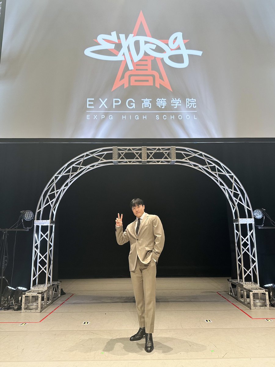 Nakatsuka_staff's tweet image. 📣 中務裕太 STAFF 公式アカウント OPEN !!

皆様是非フォローして、
GENERATIONSとしての活動はもちろん !!

" EXPG高等学院 学長 "
" I AM ME. " Director
としての裕太の活動にも是非ご注目ください✨

#GENERATIONS #中務裕太
#EXPG高等学院 #EXPG #IAMME