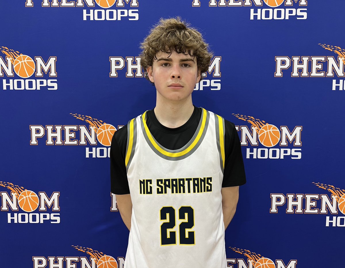 6’4 ‘26 Ben Houpt (NC Spartans) is enjoying a quality showing. Whether attacking the basket, pulling up off the bounce, or hitting jumpers from beyond the arc, he’s very efficient. Steady defender and rebounder. Plays with such a calm demeanor #PhenomHoopStateChallenge