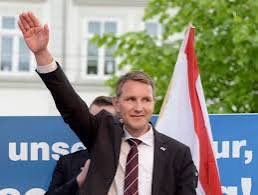Weidenhopper06's tweet image. Höcke gratuliert zum 135 Geburtstag #20april