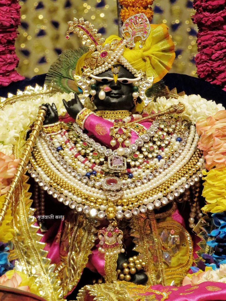 banke_shri's tweet photo. श्री राधारमण देव जू, श्री धाम वृंदावन https://t.co/Mh1xDlCUm0