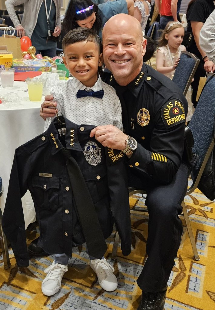 My man Dak and I are getting ready to walk the runway at this years Children’s Cancer Fund Gala @TexasCCF. Shout out to @DallasPD Swat, @TacticalDPD for the love and help they give to this amazing event. But……my guys smile tho!!!