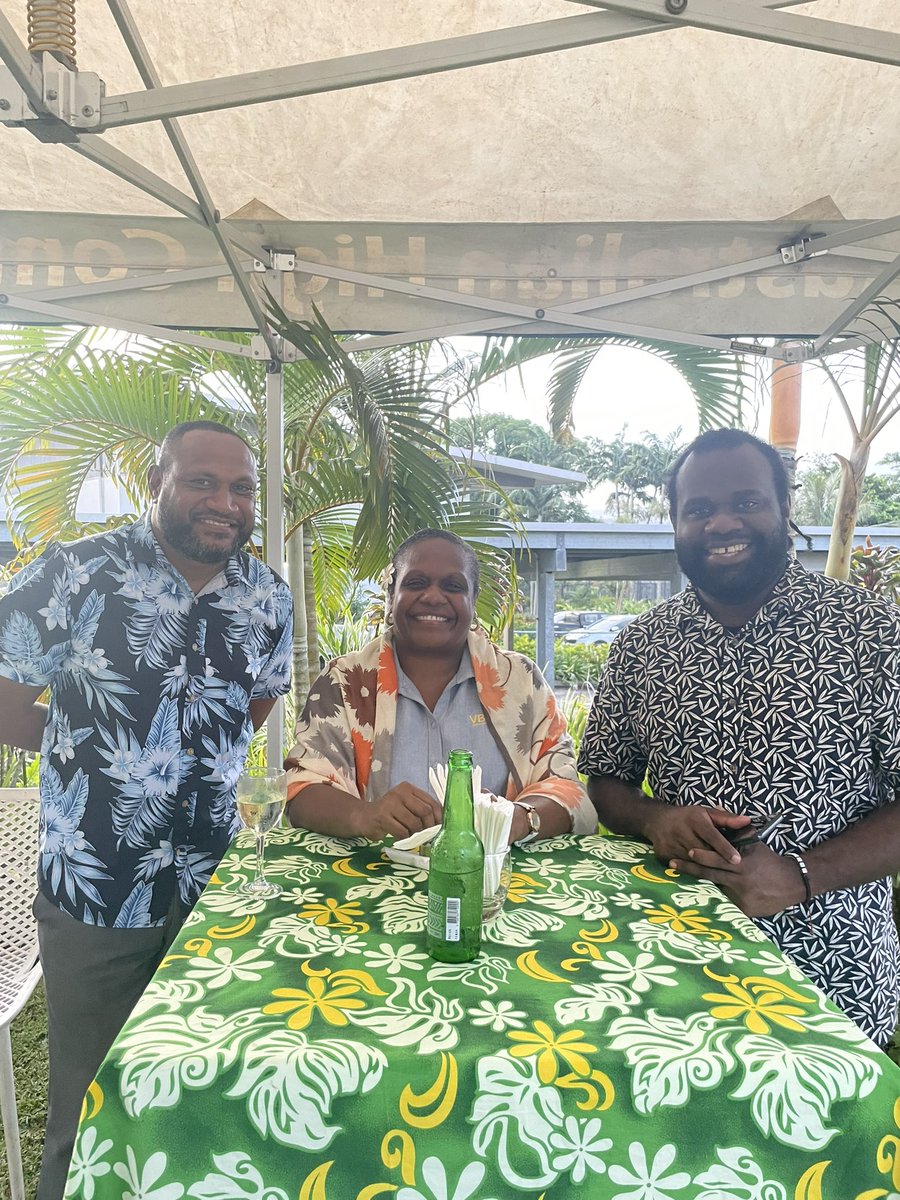 A wonderful evening at our nakamal with Vanuatu's vibrant media sector! Australia and Vanuatu both value diverse, independent and professional media. We thank these professionals for delivering important information to the people.