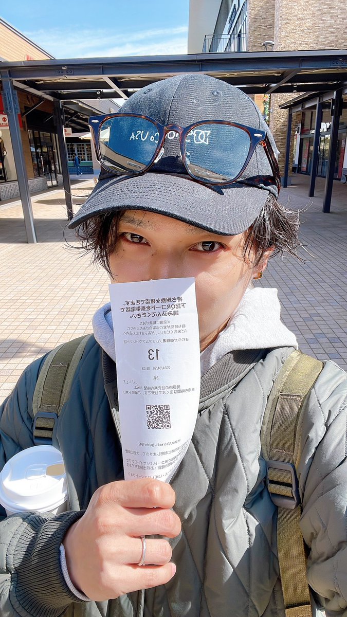 BboyKei's tweet photo. さわやかハンバーグの整理券ゲット😋
#御殿場プレミアムアウトレット https://t.co/8fUDCBHBp4