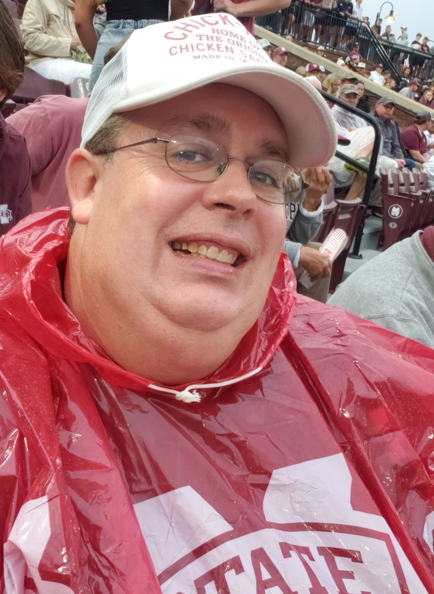 Hawk1_msu's tweet image. Not even a little rain can keep me from enjoying Bulldog baseball... #HailState #SBW2024 #RocktheDude