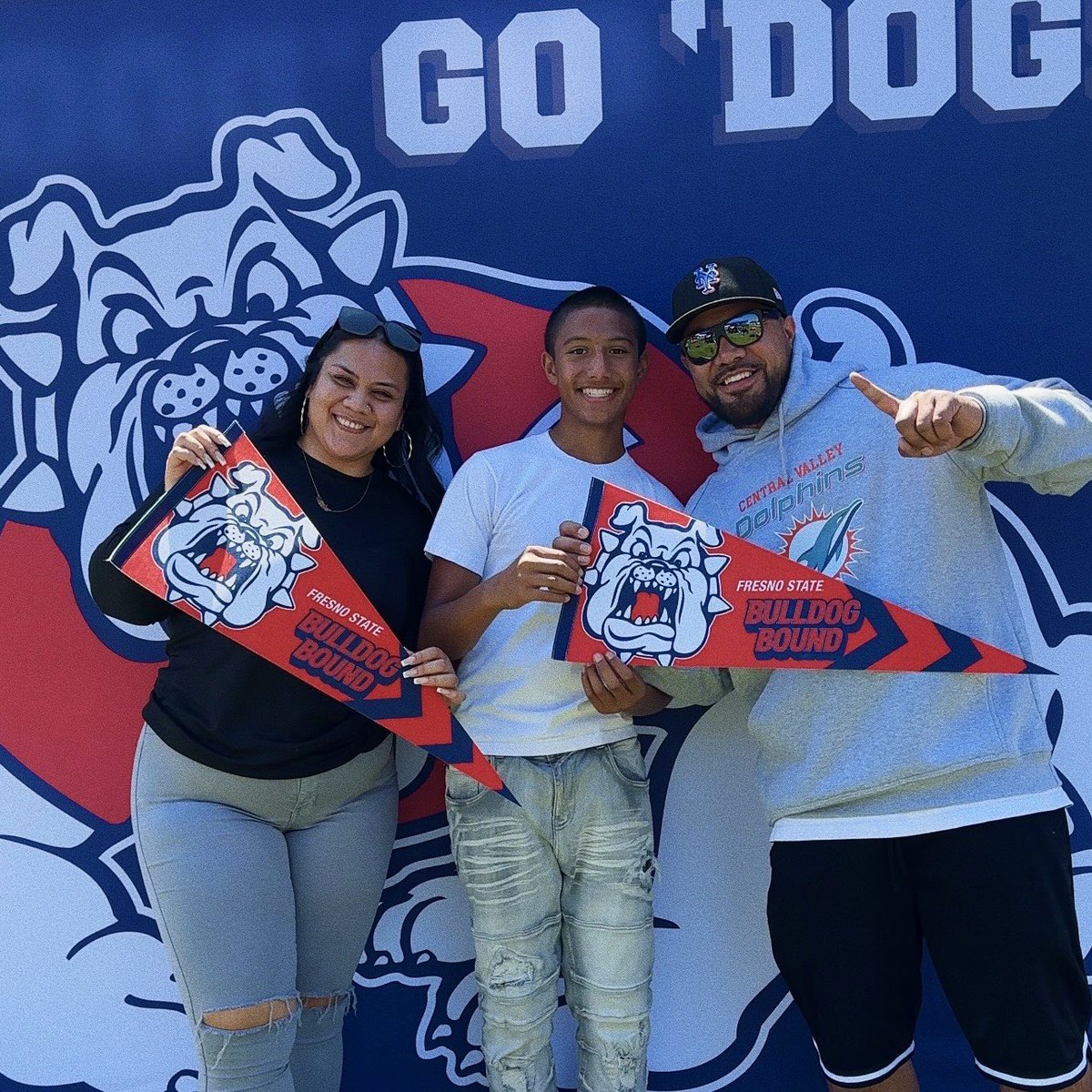 FresnoStateAlum's tweet image. Cheers to a successful first day at the Alumni Beer & Wine Garden! 🍻 Join us tomorrow for more good times with our crafty brews, Fresno State wines, and seltzers. Round up your drinking crew and let’s keep the Bulldog spirit going!