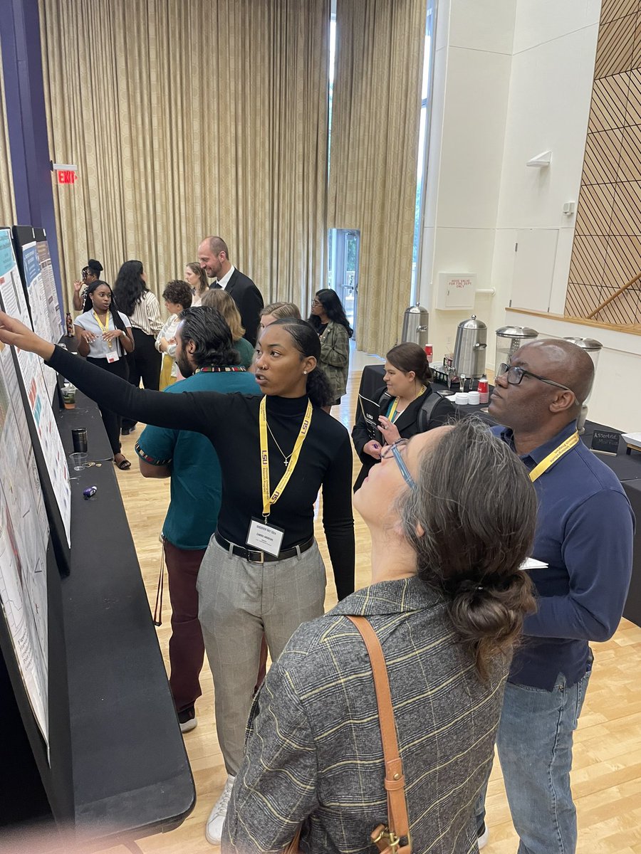 Lagomarsino_L's tweet photo. We had a wonderful day of science and community with the @evo_lagniappe network today. The scholars were rocked their posters and talks and celebrated their achievements with their mentors. #RaMP #NSFfunded https://t.co/CAgjk3qGWJ