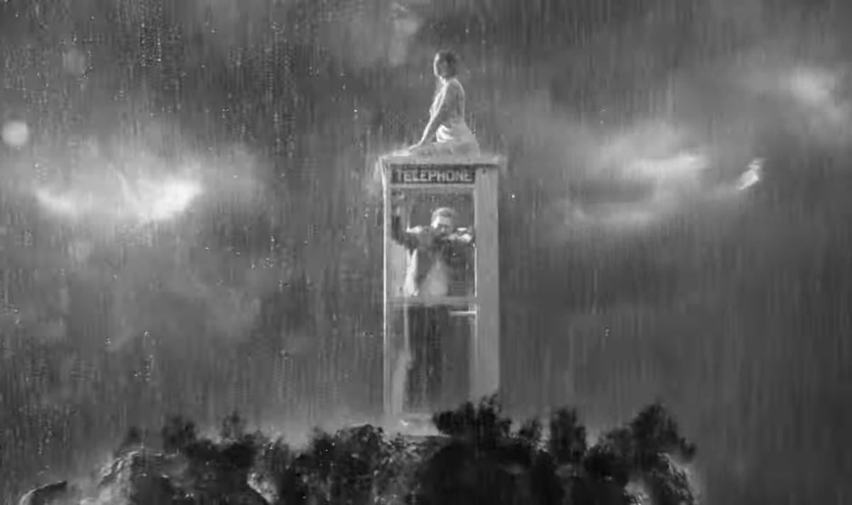 moonlightemi's tweet image. HELLO?! THIS IS GORGEOUS 😭🤍✋🏻

#FortnightVideo #TSTTPD @taylornation13 @taylorswift13 @postmalone