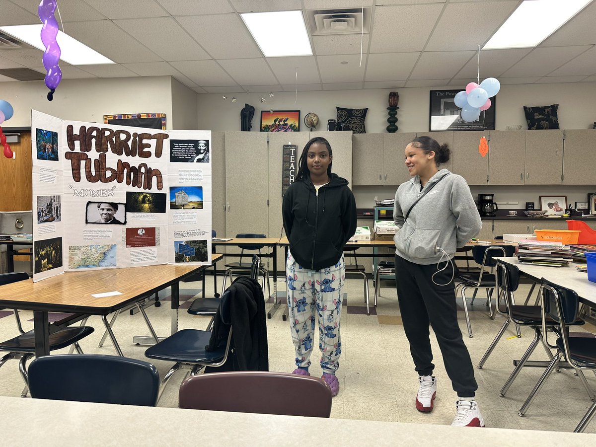 #KSTMproud of Dr. Faber & her students, today they presented on various historical figures. Principal Laughlin, AP Jackson and Dean Benson got a chance to hear and give feedback to these 2 fabulous students on their presentation about Harriet Tubman - Bravo ladies 👏🏻 #OPSProud