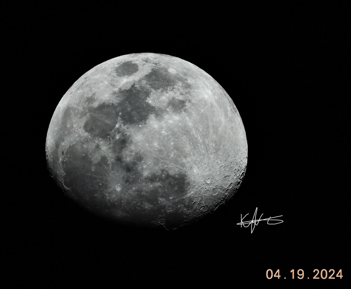 Our beautiful #Moon tonight 🌔
#FloridaMoon