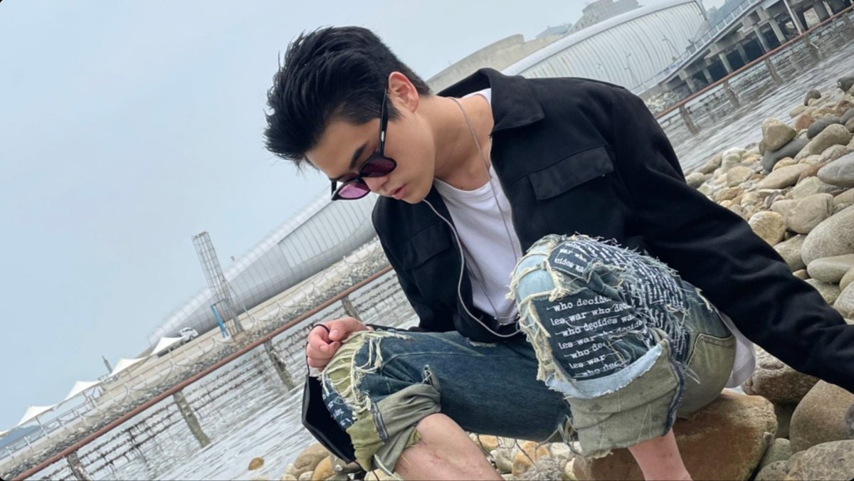 codmsdl_wwkd's tweet photo. 우리 병재 생일축하해🎉💙 https://t.co/KMX6e61INz